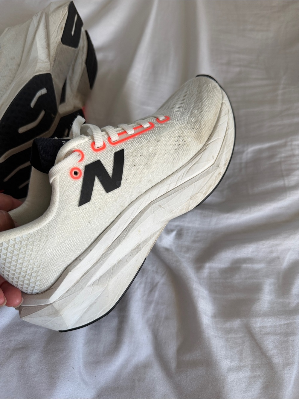 New Balance Women’s SuperComp Fuel Cell; black, white and neon orange 🎉 Size 8 - Picture 7 of 9